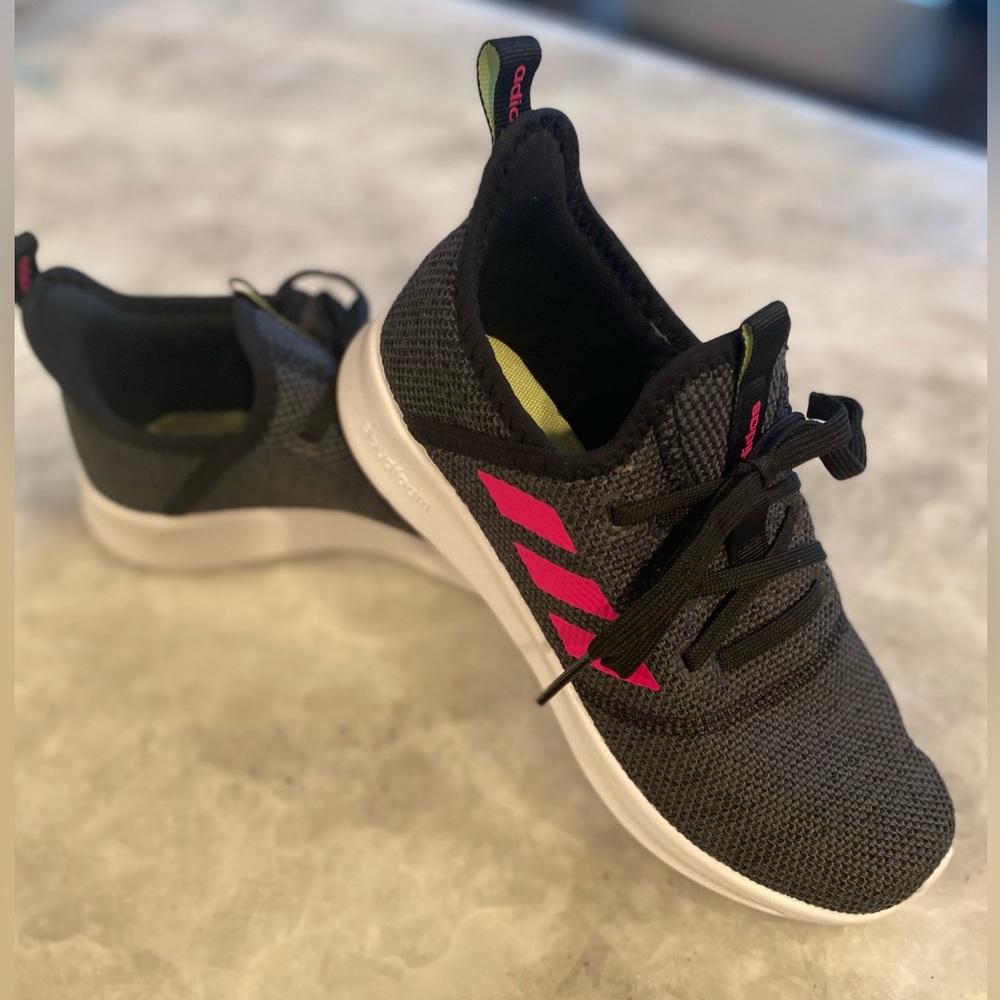 Adidas  kids sneaker size 3